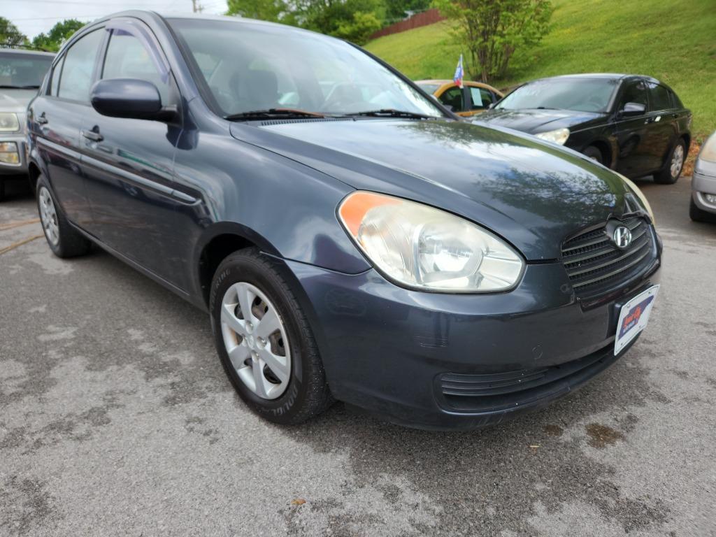 2010 Hyundai Accent GLS's photo